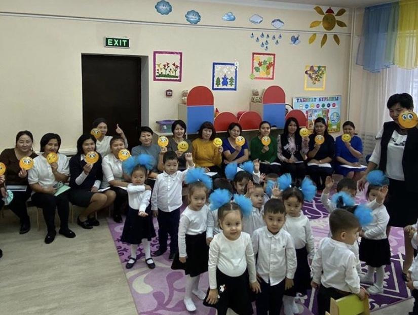 Алматы қаласы Білім басқармасы Наурызбай ауданы КМҚК "№ 184 бөбекжай-балабақшасында" Ортаңғы "Күншуақ" тобының "Тікенікті кірпі"(Дәстүрден тыс шанышқымен сурет салу) атты тақырыбында өткізілген оқу қызметі.
